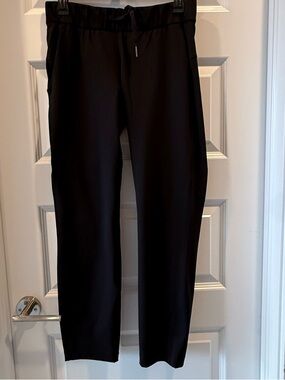 Lululemon Black Straight Leg Pants – Size 4 High Rise Athletic